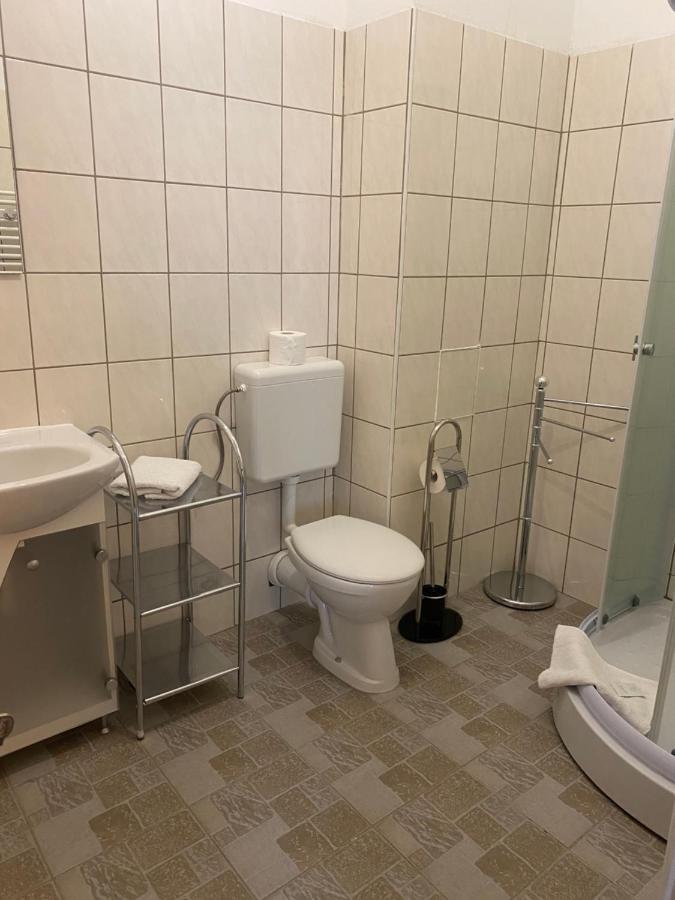 Pension Chevermeto Chemnitz Esterno foto