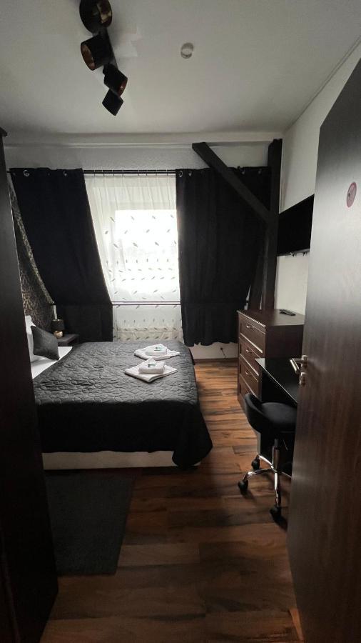 Pension Chevermeto Chemnitz Esterno foto