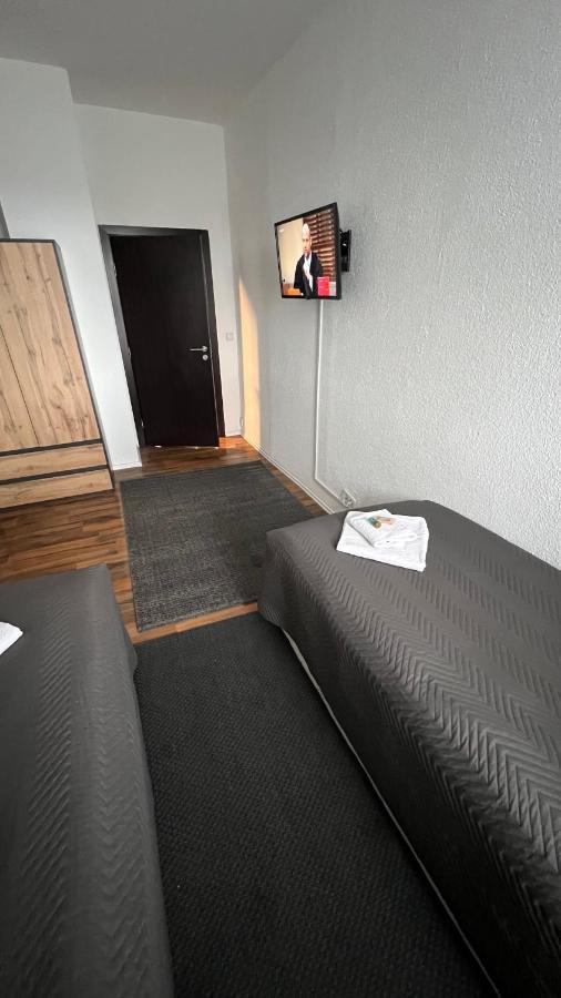 Pension Chevermeto Chemnitz Esterno foto