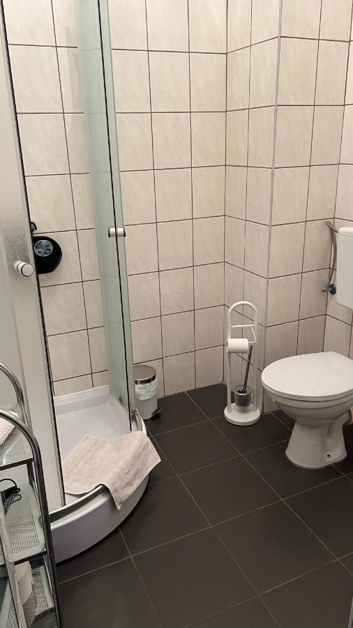 Pension Chevermeto Chemnitz Esterno foto